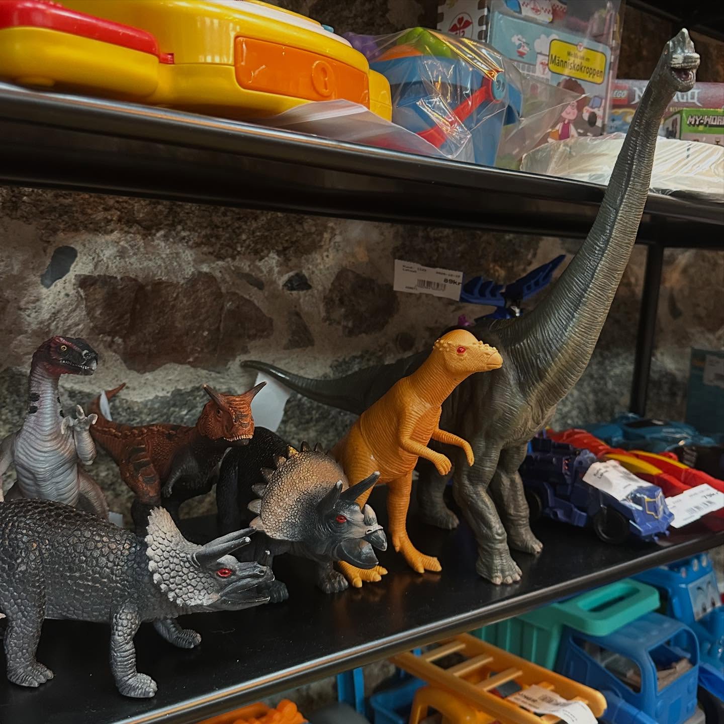 Småtting Second Hand i Karlskrona Barnleksaker.jpg